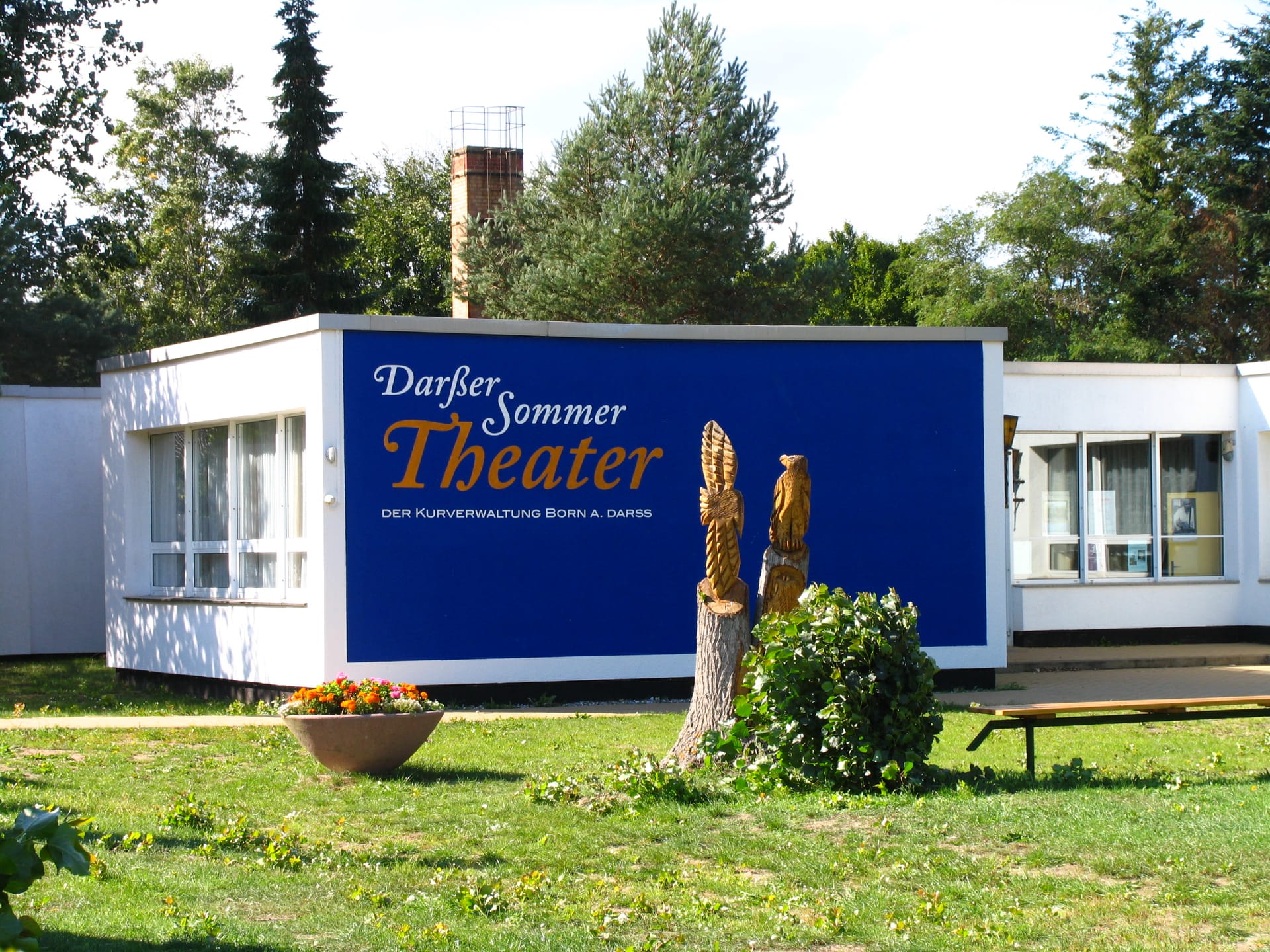 Sommertheater auf Wiese in Born 