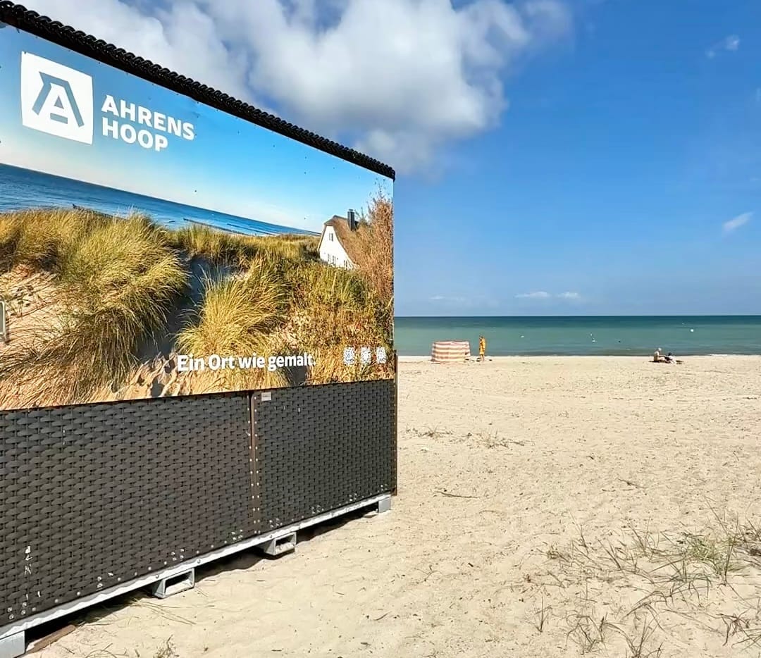 Strand in Ahrenshoop mit Ostsee und Dünen Fischland-Darß-Zingst