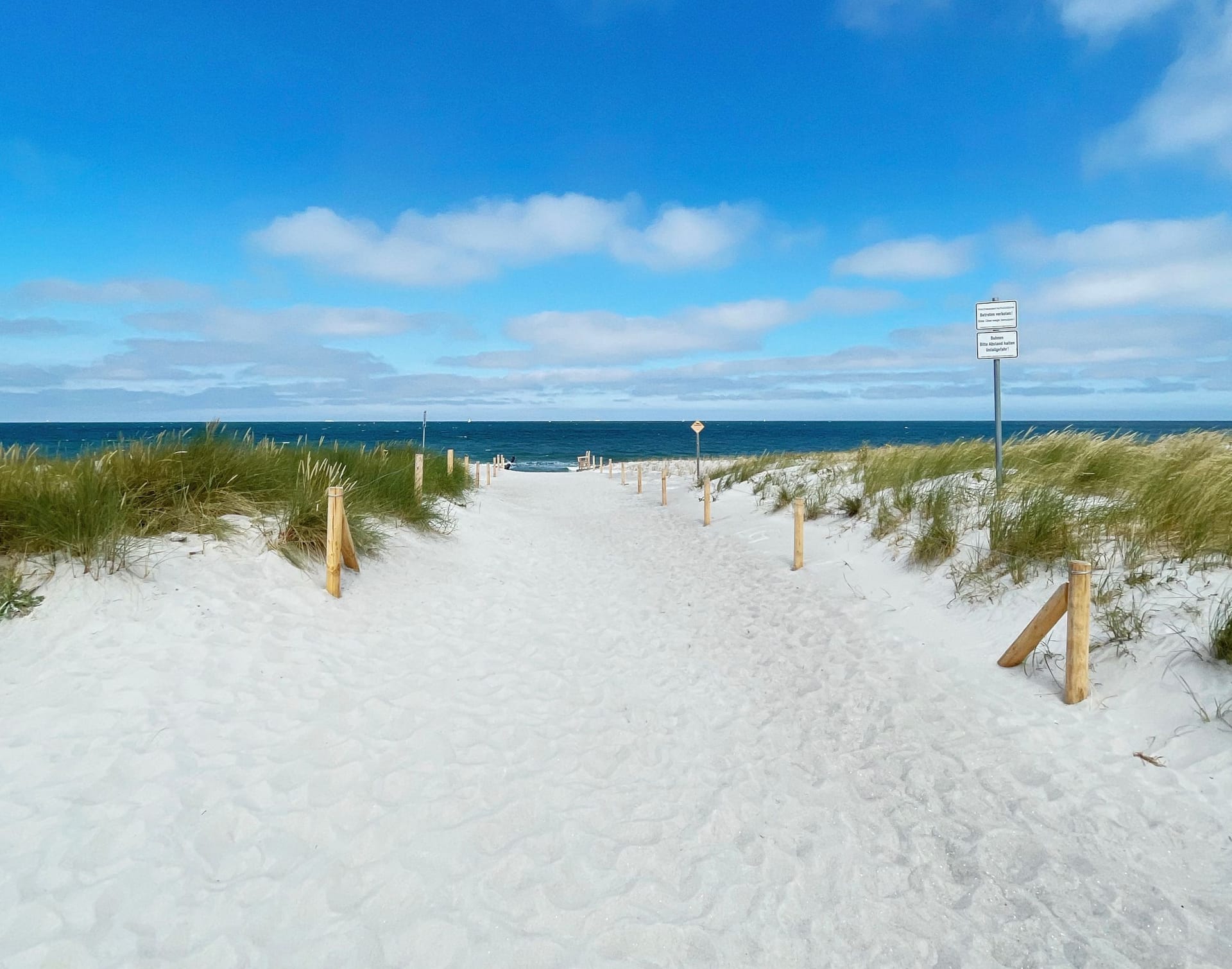 Sandweg zum Strand