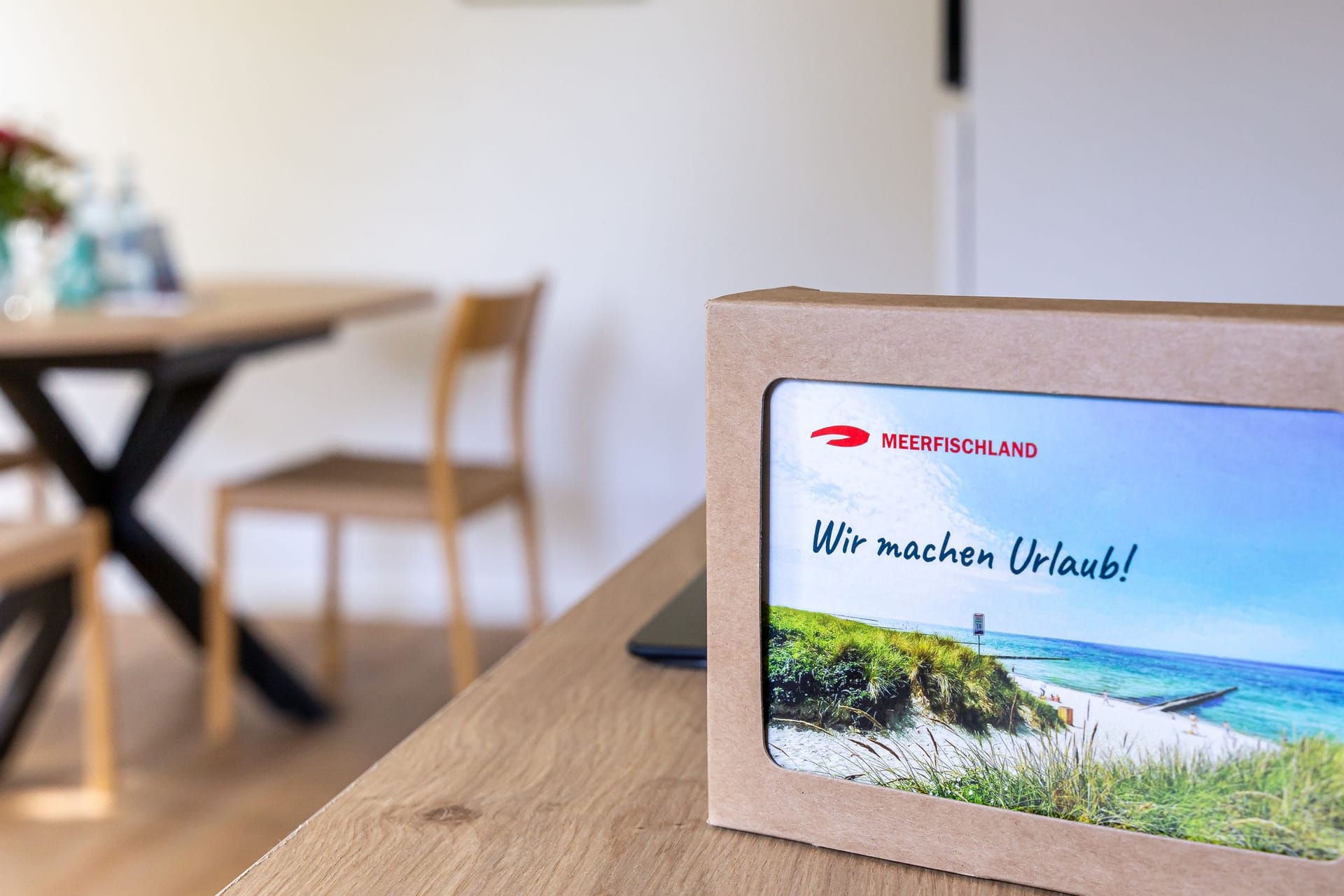Innenansicht eines Ferienhauses mit Essbereich