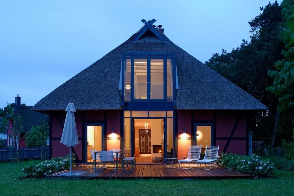 Außenansicht eines modernen Ferienhauses