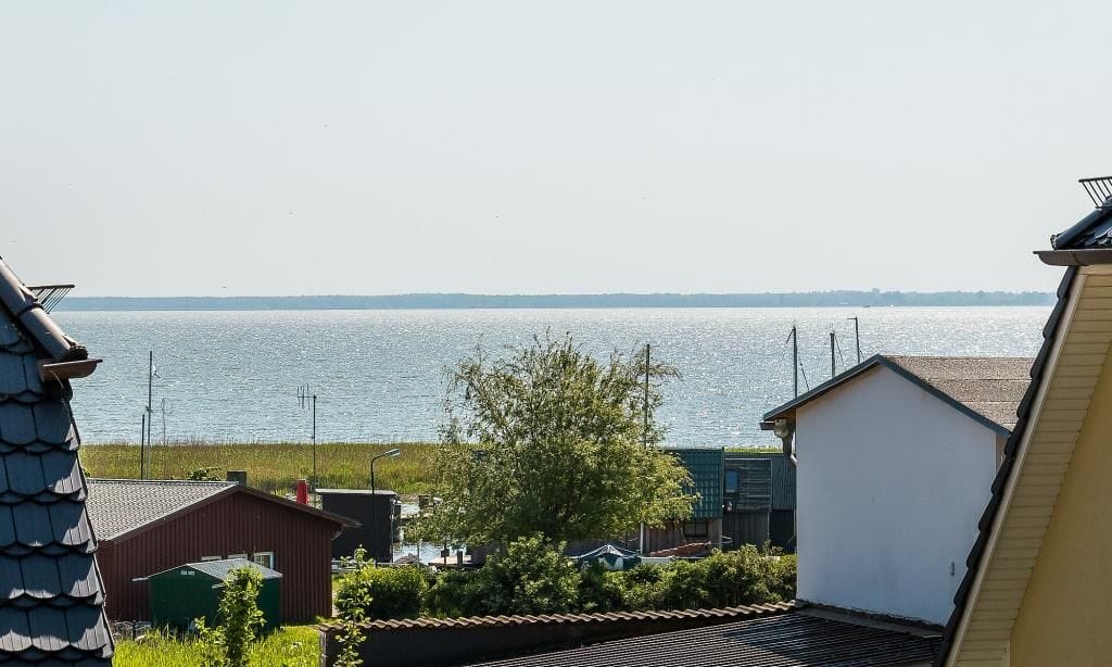 Blick auf den See und die Umgebung