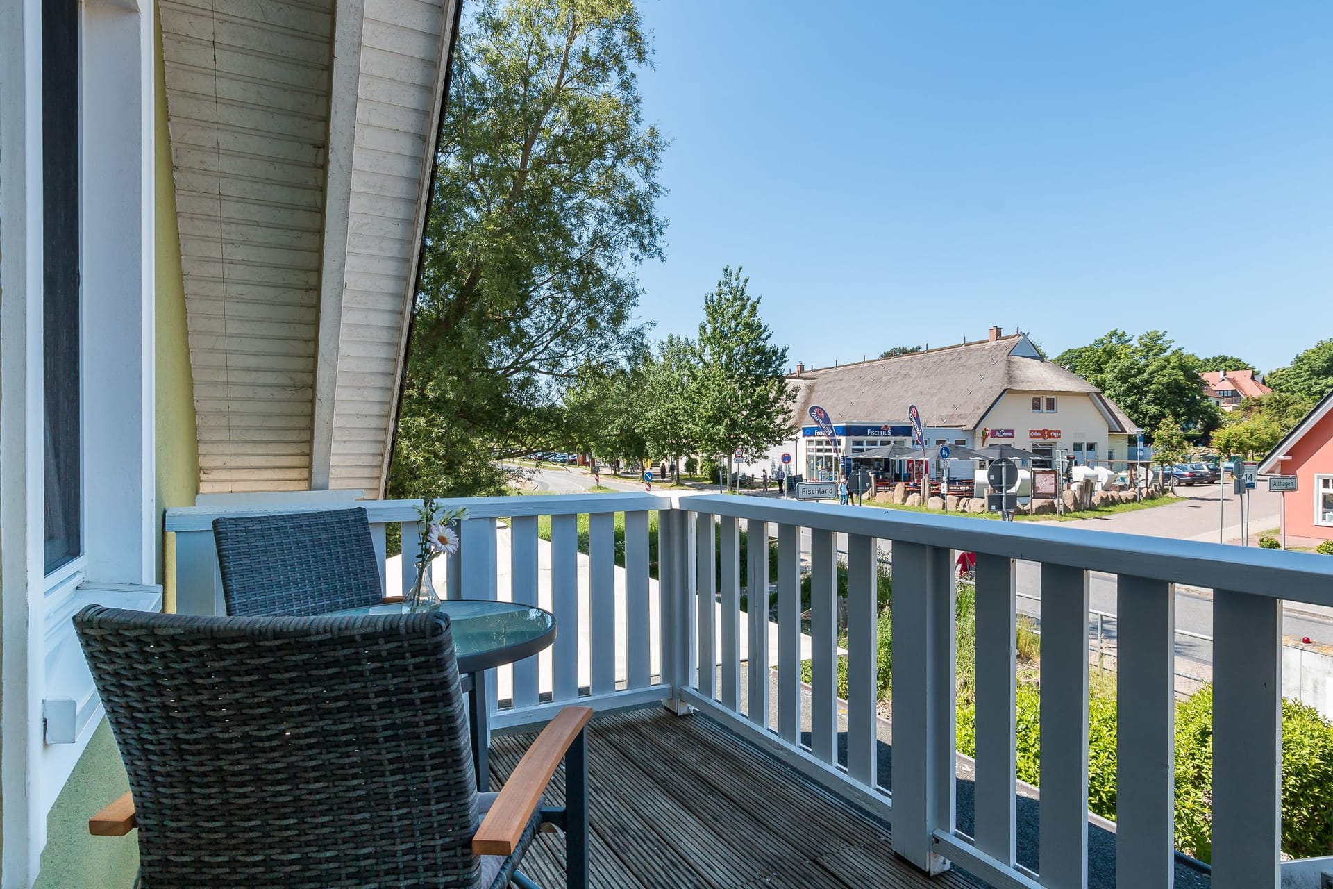 Balkon mit Sitzgelegenheit und Aussicht