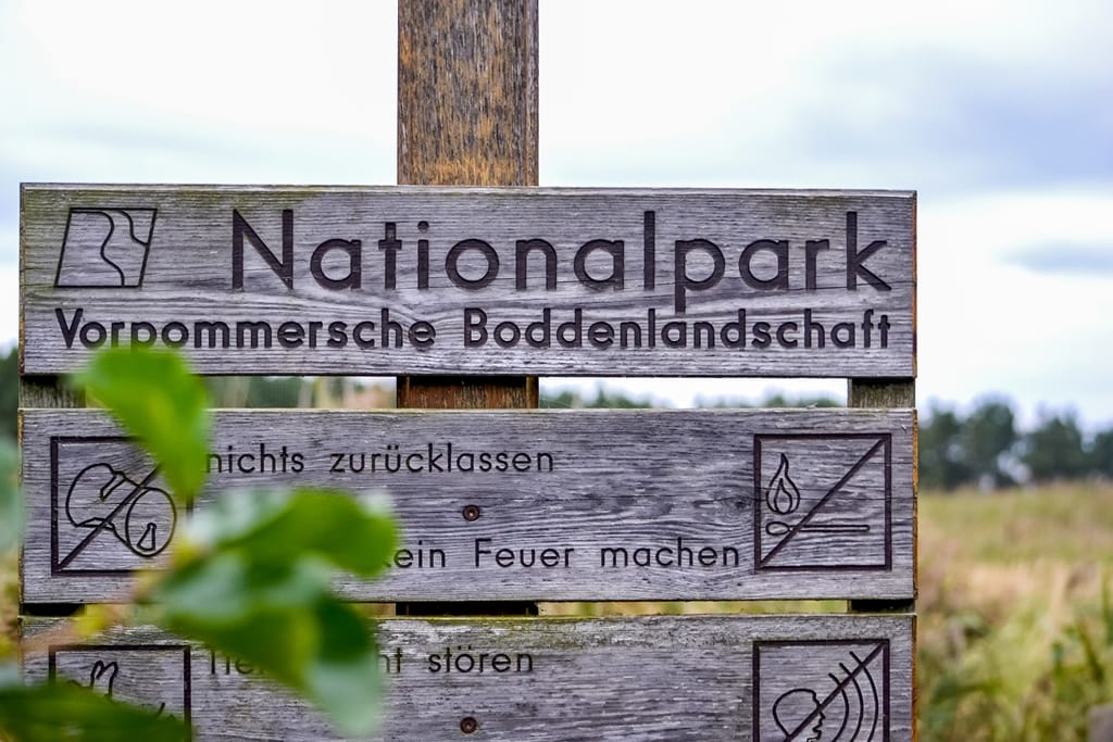 Schild des Nationalparks.